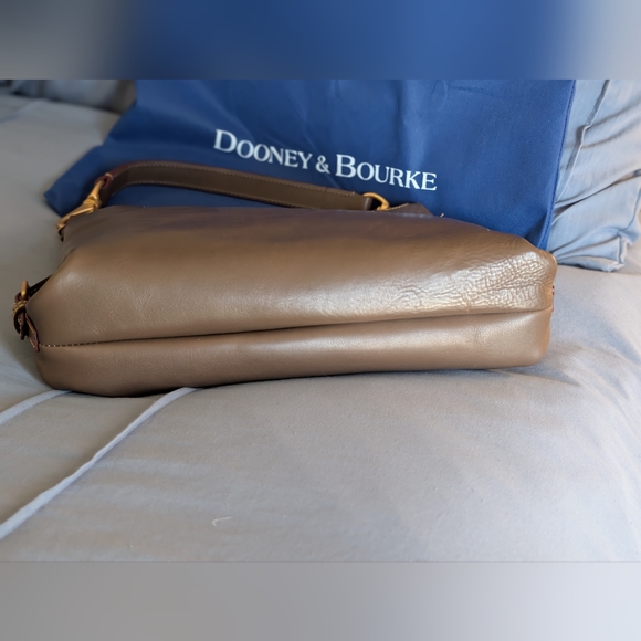 NWT Dooney & Bourke Florentine Leather Hobo Shoulder Bag Elephant Taupe - Picture 6 of 14